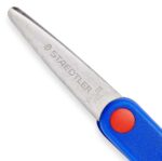 Staedtler Noris 965 Tijera Escolar de Seguridad - Agarre Ergonomico Suave - Cuchillas Romas - Longitud 14cm - Imagen 4