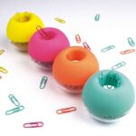 Apli Fluor Collection Dispensador de Clips - Ø 70x60 mm - Tapa Magnetica "Soft Touch" - Incluye 50 Clips Amarillo Fluorescente 28 mm - Imagen 3