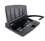 GBC Encuadernadora de Espiral Wirebind W15 - Capacidad de Perforacion 15 Hojas - Asa de Transporte - Mandos Sencillos y Faciles de Usar - Alambre de 14mm - Color Blanco - Imagen 2