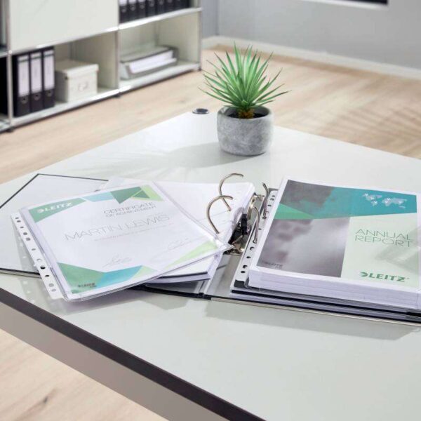 Leitz Pack de 5 Fundas Fuelle Estandar A4 PVC Liso Multitaladro-11 - Capacidad 200 Hojas - Transparente (170 Micras) - Imagen 3