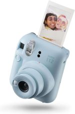 Fujifilm Pack Best Memories Instax Mini 12 Pastel Blue Camara Instantanea + Film Instax Mini 10ud. + 3 Portafotos - Tamaño de Imagen 62x46mm - Flash Auto - Exposicion Automatica - Mini Espejo para Selfies - Modo Primer Plano - Imagen 3