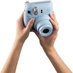 Fujifilm Pack Best Memories Instax Mini 12 Pastel Blue Camara Instantanea + Film Instax Mini 10ud. + 3 Portafotos - Tamaño de Imagen 62x46mm - Flash Auto - Exposicion Automatica - Mini Espejo para Selfies - Modo Primer Plano - Imagen 5