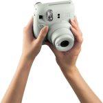 Fujifilm Pack Best Memories Instax Mini 12 Mint Green Camara Instantanea + Film Instax Mini 10ud. + 3 Portafotos - Tamaño de Imagen 62x46mm - Flash Auto - Exposicion Automatica - Mini Espejo para Selfies - Modo Primer Plano - Imagen 5