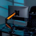 Aisens Soporte de Mesa RGB Gaming para Monitor/TV - Giratorio e Inclinable - Iluminacion RGB - Acero y Aluminio - Compatible Vesa - Carga Maxima 9Kg - Brazo Articulado - Sistema de Pasacables - Color Negro/Naranja - Imagen 4