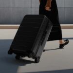 Xiaomi Classic Pro Maleta con Ruedas 104L - Ruedas Giratorias - Asa Telescopica Vertical y Asa Horizontal - Cerradura de Codigo TSA - Cerradura Antiestallido - Color Negro - Imagen 5
